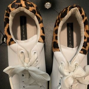 Steve Madden Gently worn Fashion Sneakers